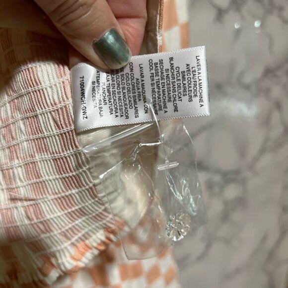 WAYF With Love Juliet Sleeve Linen Blend Blouse in Peach Checker - Picture 8 of 10